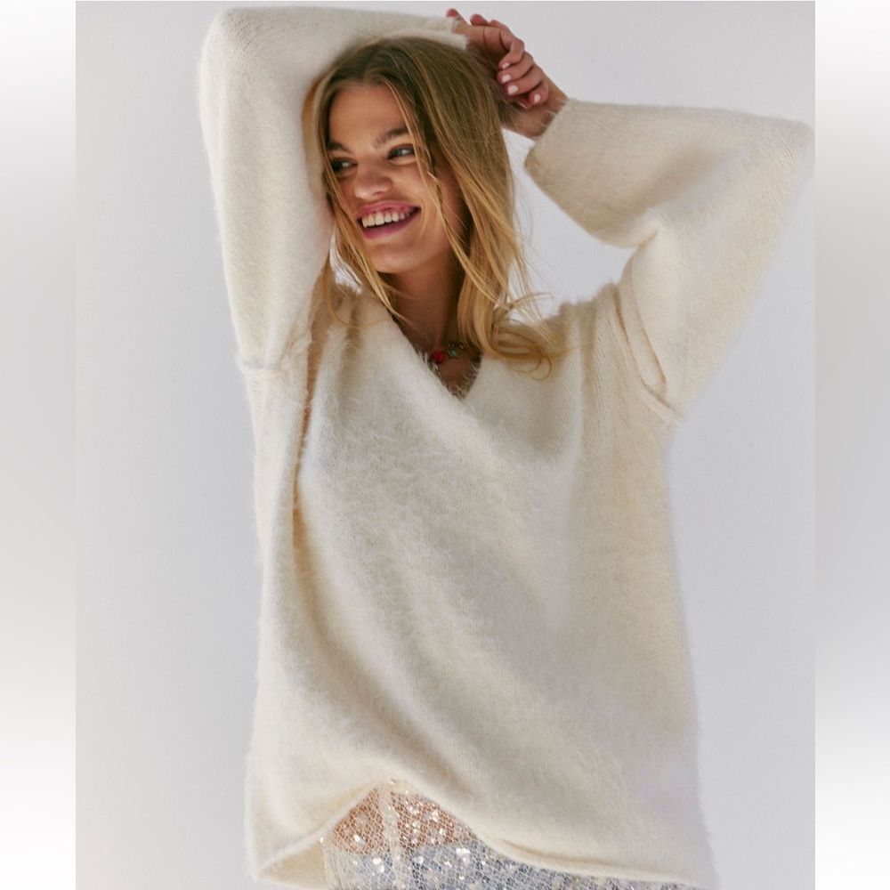 Free People NWT BLACK Sparrow Pullover Medium Oversized